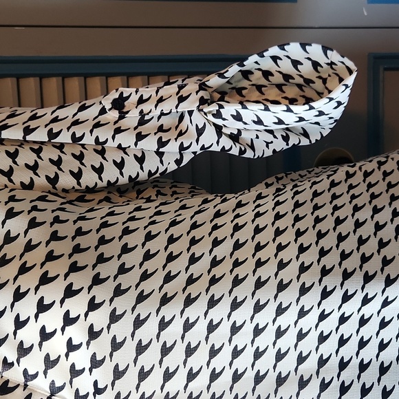 Collective Concepts Bird Print Blouse - Picture 9 of 14